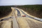Na okres ok. trzech tygodni zamknięta zostanie droga dojazdowa biegnąca wzdłuż lasu do Zakładów Azotowych Puławy